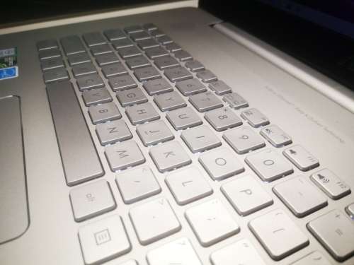 *ULTIMATE GAMING/ENGINEERING*ASUS N752VX*i7-6700HQ*GTX950*8GB RAM*IPS FHD*128SSD*1000GB HDD*