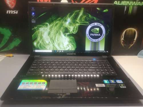 GIGABYTE GAMER!*17.3` HD+ BEAST*GIGABYTE Q1742*i7-2630QM*NVIDIA GT540M*6GB RAM*1000GB*SOUND BLASTER