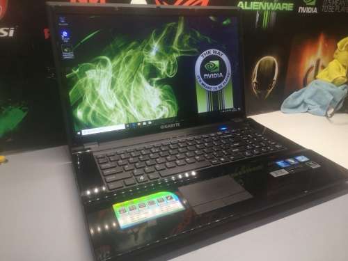 GIGABYTE GAMER!*17.3` HD+ BEAST*GIGABYTE Q1742*i7-2630QM*NVIDIA GT540M*6GB RAM*1000GB*SOUND BLASTER