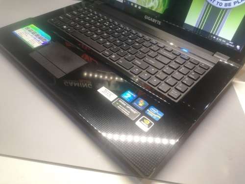 GIGABYTE GAMER!*17.3` HD+ BEAST*GIGABYTE Q1742*i7-2630QM*NVIDIA GT540M*6GB RAM*1000GB*SOUND BLASTER