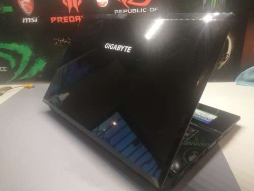 GIGABYTE GAMER!*17.3` HD+ BEAST*GIGABYTE Q1742*i7-2630QM*NVIDIA GT540M*6GB RAM*1000GB*SOUND BLASTER