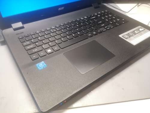 LATE ENTRY!*MONSTER 17`*ACER ASPIRE ES17*QUAD CORE*N3710*4GB RAM*500GB HDD*HD+ DISPLAY*