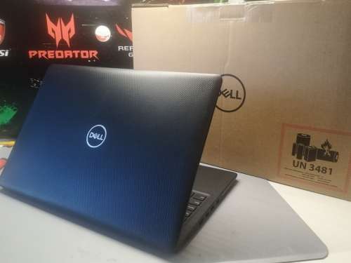As New*RADEON PERFORMANCE*DELL INSPIRON 3595*A6-9225*TURBO CORE*RADEON R4*500GB HDD*8GB DDR4*WARRANT