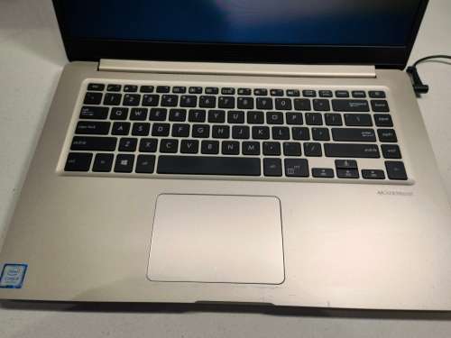 PLEASE READ*8TH GEN*ASUS S510UA*i5-8250u*HD*1000GB HDD*4GB RAM*UHD 620 GRAPHICS