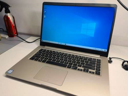 PLEASE READ*8TH GEN*ASUS S510UA*i5-8250u*HD*1000GB HDD*4GB RAM*UHD 620 GRAPHICS