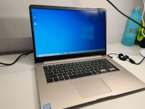 PLEASE READ*8TH GEN*ASUS S510UA*i5-8250u*HD*1000GB HDD*4GB RAM*UHD 620 GRAPHICS
