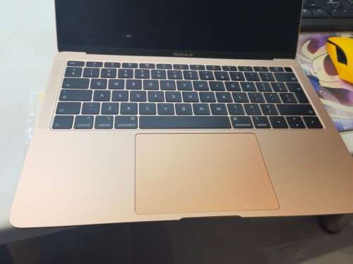 Please Read*MACBOOK AIR 2018*i5-8210Y*8GB RAM*128GB SSD*RETINA*UHD 617 GRAPHICS*FACETIME WEBCAM*