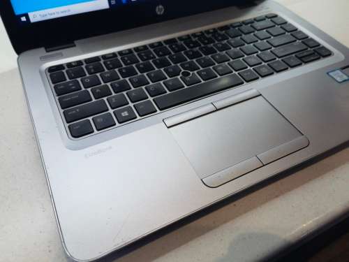 HP ELITEBOOK 840 G4*i5-7200U*8GB*500GB HDD*FULL HD DISPLAY*HD 620*4G LTE*BACKLIT KEYBOARD