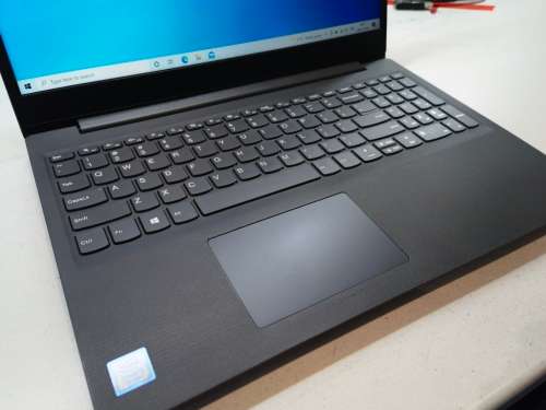 LENOVO V15*8TH GEN i3*i3-8130U*8GB RAM*256GB SSD*HD DISPLAY*