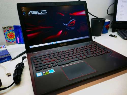 GAMING BEAST!*ASUS FX553VD*i5-7300HQ*FHD*256GB NVME SSD*16GB DDR4*QUAD CORE*NVIDIA GTX1050*