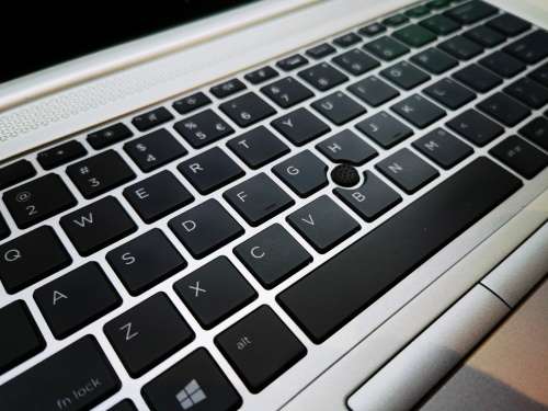 BEAST!*MINT!*R30K RETAIL*Ultimate Laptop*HP ELITEBOOK 830 G6*i7-8550U*8GB RAM*256GB SSD*FHD