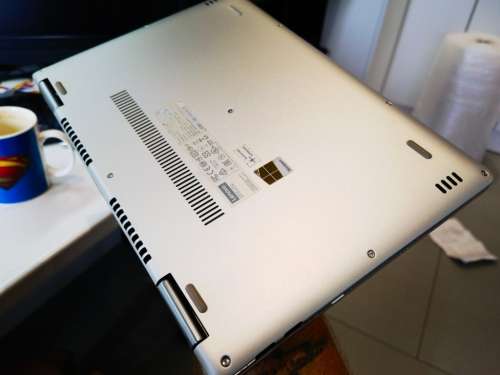 *Awesome!**LENOVO YOGA 710*i7-7500U*TOUCHREEN*8GB DDR4*256GB NVME*FHD*HD 620*BACKLIT