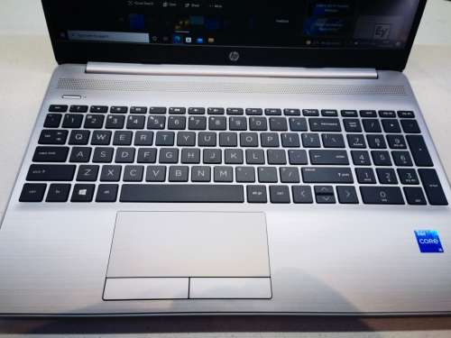 As Brand New!*11TH GEN BEAST!*11TH GEN*HP NOTEBOOK 15*i5-1135G7*8GB DDR4*512GB NVME SSD*FHD