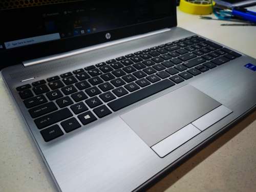 As Brand New!*11TH GEN BEAST!*11TH GEN*HP NOTEBOOK 15*i5-1135G7*8GB DDR4*512GB NVME SSD*FHD