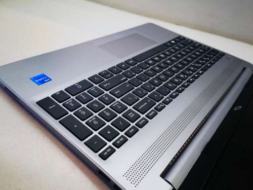 As Brand New!*11TH GEN BEAST!*11TH GEN*HP NOTEBOOK 15*i5-1135G7*8GB DDR4*512GB NVME SSD*FHD