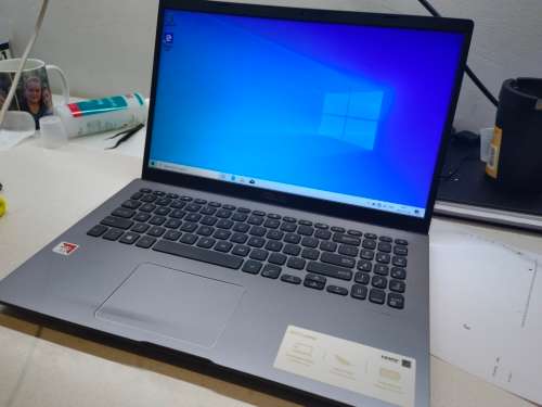 AS BRAND NEW!!*ASUS M509BA*AMD A9-9425*5 COMPUTE CORES*8GB DDR4*256GB SSD*WARRANTY