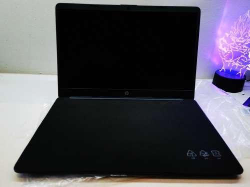 BRAND NEW*10/10 CONDITION-HP NOTEBOOK 15-N4020-9TH GEN*4GB DDR4*500GB HDD*WARRANTY