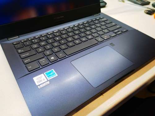 Very Fast!!*10th GEN*ASUS EXPERTBOOK P2451F*i5-10210U*8GB RAM*256GB SSD*FHD*UHD GRAPHICS