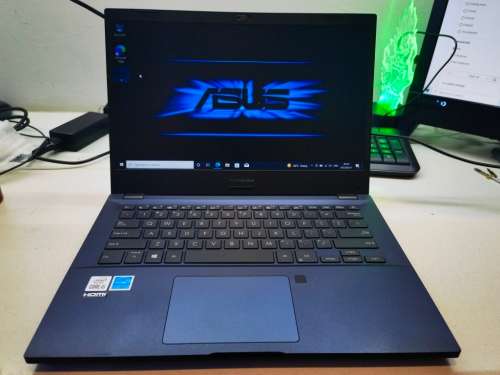 Very Fast!!*10th GEN*ASUS EXPERTBOOK P2451F*i5-10210U*8GB RAM*256GB SSD*FHD*UHD GRAPHICS