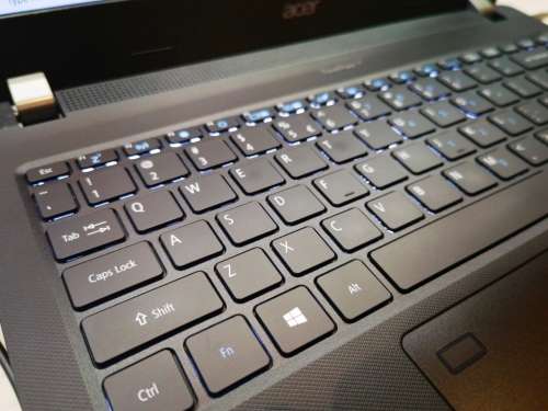 Very Fast!!*10th GEN i7*ACER TRAVELMATE P214*i7-10510U*16GB DDR4*512GB SSD*FHD*