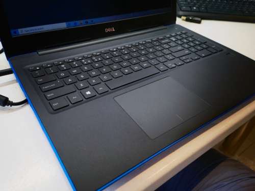 HIGH SPEC!*DELL LATITUDE 3590*i5-8250U*8GB DDR4*256GB NVME*1TB HDD*FHD*BACKLIT*