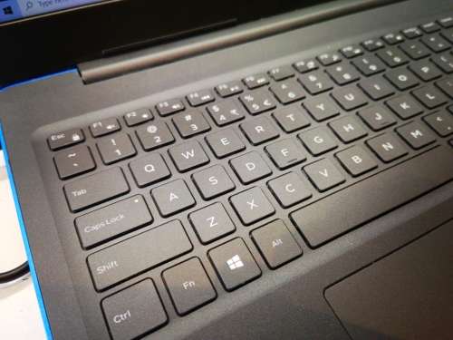 HIGH SPEC!*DELL LATITUDE 3590*i5-8250U*8GB DDR4*256GB NVME*1TB HDD*FHD*BACKLIT*