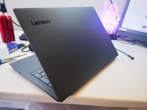 *8TH GEN*LENOVO V330*i5-8250U*FHD*8GB DDR4*500GB SSHD*UHD 620 GRAPHICS*
