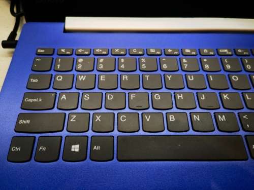 HIGH SPEC*LENOVO IDEAPAD 320*i5-7200U*12GB DDR4*FULL HD 1920X1080*256GB SSD*HD 620 GAPHICS