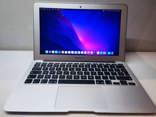 MINT CONDITION**HIGH SPEC**ULTIMATE 2015-2017 APPLE MACBOOK AIR i5*128GB SSD*4GB RAM*52 cycles*