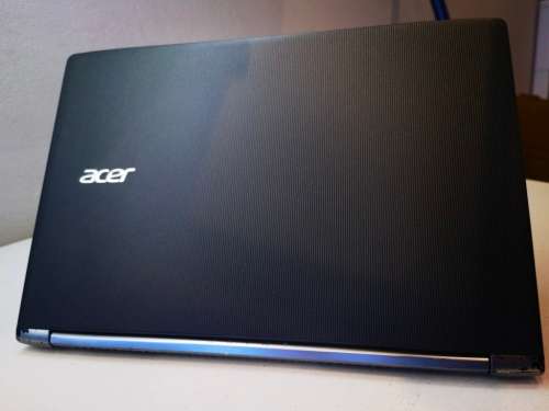 BEAST!*VERY FAST*ACER SWIFT 5*i7-7500U*IPS FHD*8GB RAM*512GB SSD*BACKLIT