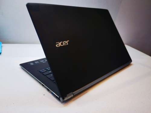 BEAST!*VERY FAST*ACER SWIFT 5*i7-7500U*IPS FHD*8GB RAM*512GB SSD*BACKLIT