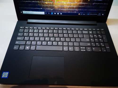 FAST!*HIGH SPEC!*QUAD CORE 8th Gen i5*LENOVO 130*i5-8250U*12GB DDR4*240GB SSD*UHD620*