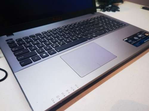 *ICE COOL TECH*FAST*ASUS X550M*i5-4200M*8GB DDR3*240GB SSD*SONICMASTER*INSTANT ON*