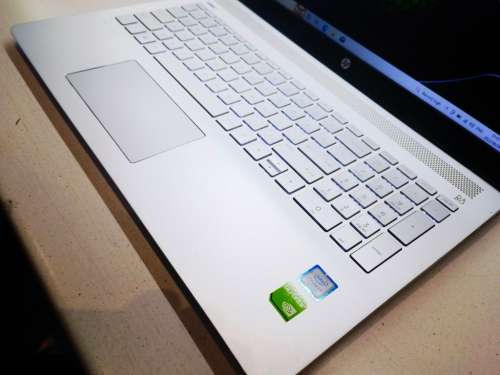 Engineering/Graphic Design/Gaming*HP PAVILION 15*I7-7500u*16GB*256GB SSD*2000GB HDD*NVIDIA 940MX*