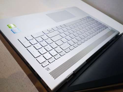 Engineering/Graphic Design/Gaming*HP PAVILION 15*I7-7500u*16GB*256GB SSD*2000GB HDD*NVIDIA 940MX*