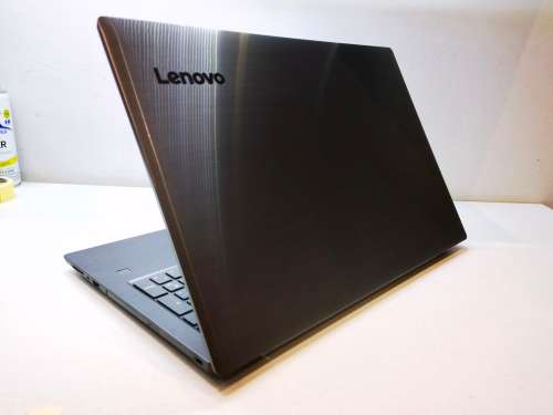 BEAST!*VERY HIGH SPEC!*LENOVO V330*i5-8250U*FHD*8GB DDR4*256GB SSD*1TB HDD*