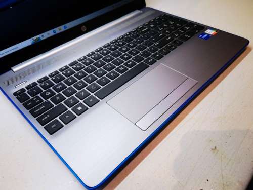 11TH GEN BEAST!*AS NEW!*HP NOTEBOOK 15*i5-1135G7*8GB DDR4*512GB SSD*1TB HDD*WARRANTY*FHD*