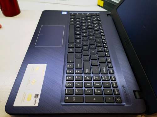 Asus X543U 8th Gen i5 8GB 256GB SSD UHD 620 Graphics Quad Core