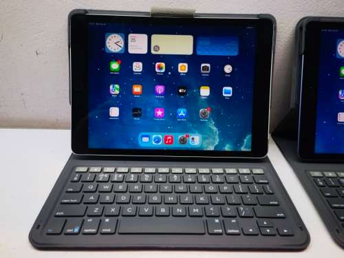 HIGH SPEC!*BEAUTIFUL CONDITION*APPLE IPAD 9TH GENERATION*WIFI +CELL*10.2` RETINA*2160X1620*