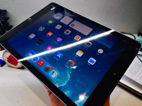DO NOT MISS!*APPLE IPAD 9.7`*6TH GENERATION*WIFIandCELL*32GB*
