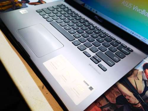 WOW!*DO NOT MISS!*AS NEW!*ASUS X409FA*i3-10110U*10TH GEN*8GB DDR4*256GB NVME SSD*