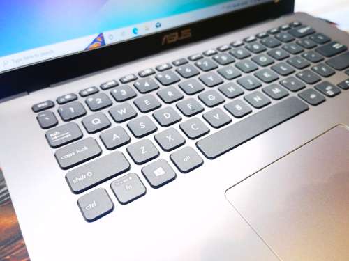 WOW!*DO NOT MISS!*AS NEW!*ASUS X409FA*i3-10110U*10TH GEN*8GB DDR4*256GB NVME SSD*