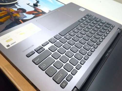 WOW!*DO NOT MISS!*AS NEW!*ASUS X409FA*i3-10110U*10TH GEN*8GB DDR4*256GB NVME SSD*