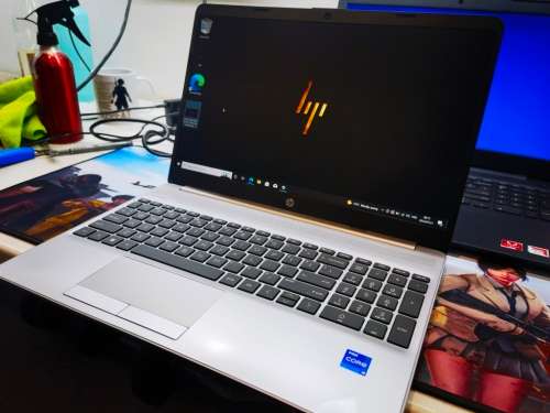 As Brand New!*11TH GEN BEAST!*11TH GEN*HP NOTEBOOK 15*i5-1135G7*8GB DDR4*512GB NVME SSD*FHD