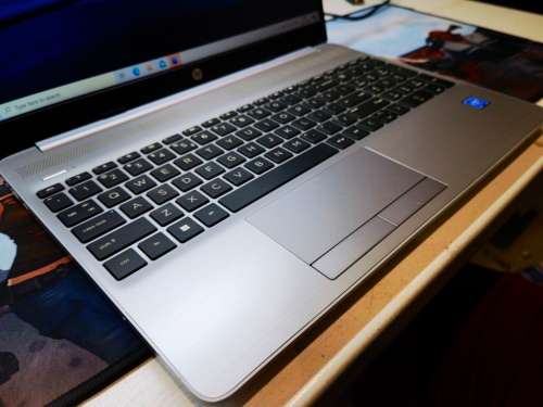 EXCELLENT*HP 250 G8-N4020-9TH GEN*8GB DDR4*500GB HDD*7 MONTHS WARRANTY*