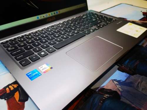 CLOSE TO NEW!*VERY FAST!*11TH GEN!*ASUS VIVOBOOK X515EA*i5-1135G7*8GB DDR4*512GB nvme SSD*HD