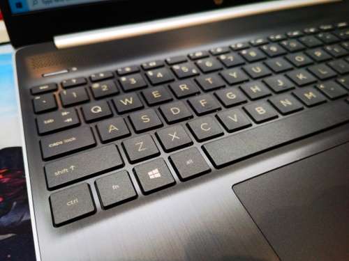 BRILLIANT!*AS NEW!*VERY FAST!*10TH GEN!*HP 15*i5-1035G1*8GB DDR4*512GB SSD*HD*WIFI 6*