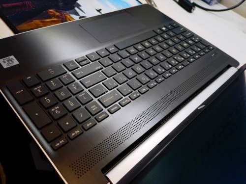 BRILLIANT!*AS NEW!*VERY FAST!*10TH GEN!*HP 15*i5-1035G1*8GB DDR4*512GB SSD*HD*WIFI 6*