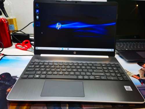 BRILLIANT!*AS NEW!*VERY FAST!*10TH GEN!*HP 15*i5-1035G1*8GB DDR4*512GB SSD*HD*WIFI 6*