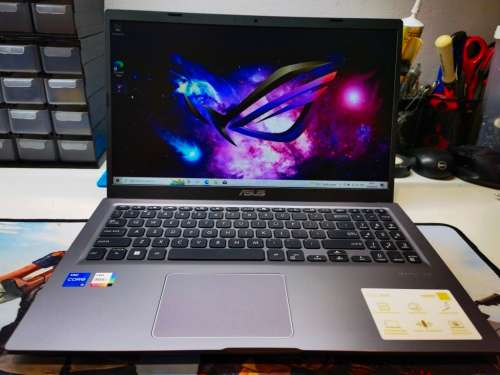 CLOSE TO NEW!*VERY FAST!*11TH GEN!*ASUS VIVOBOOK X515EA*i5-1135G7*8GB DDR4*512GB nvme SSD*HD